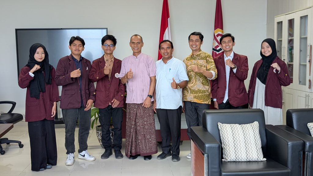 Wakil Rektor melepas keberangkatan KKN Nusantara Moderasi Beragama Tahun 2025